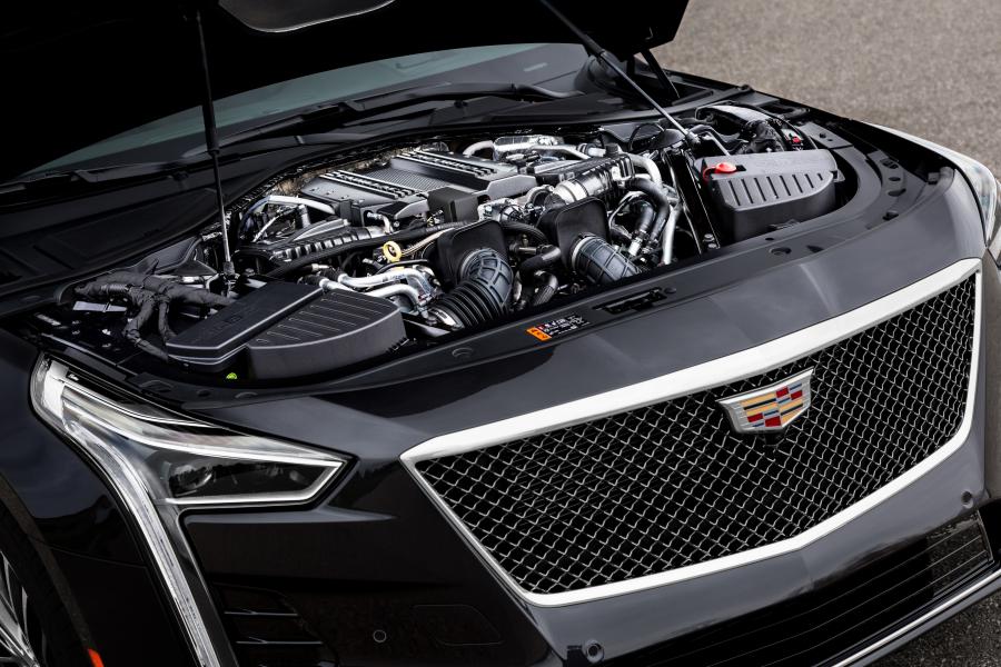Моторный отсек Cadillac CT6-V 2019 года  (фото 2 из 17)